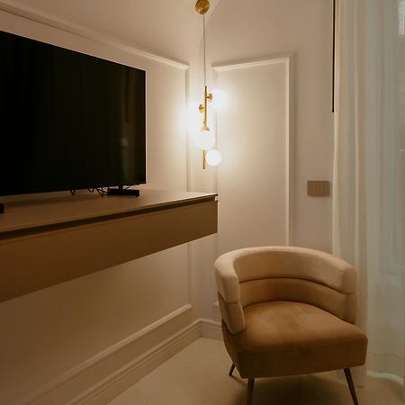 Luxury Apartment-Quartieri Spagn By Alux38 Neapol Zewnętrze zdjęcie